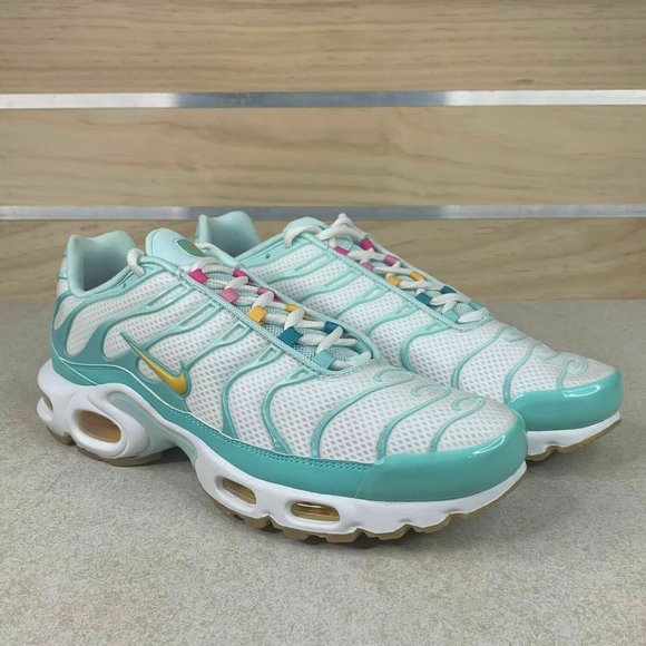 nike air max plus tropical twist